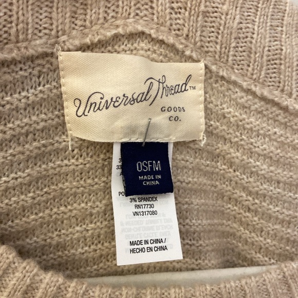 ⭐️Universal Threads Oatmeal Poncho Batwing sweater one size - Picture 7 of 8